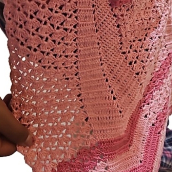 Hand Crafted Kitchen Crochet Apron Pink Vintage Cottagecore Floral open stitch - Picture 8 of 17